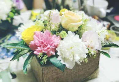 玫瑰插花